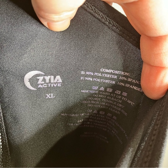 ZYIA Active black tank top size XL - Picture 6 of 6